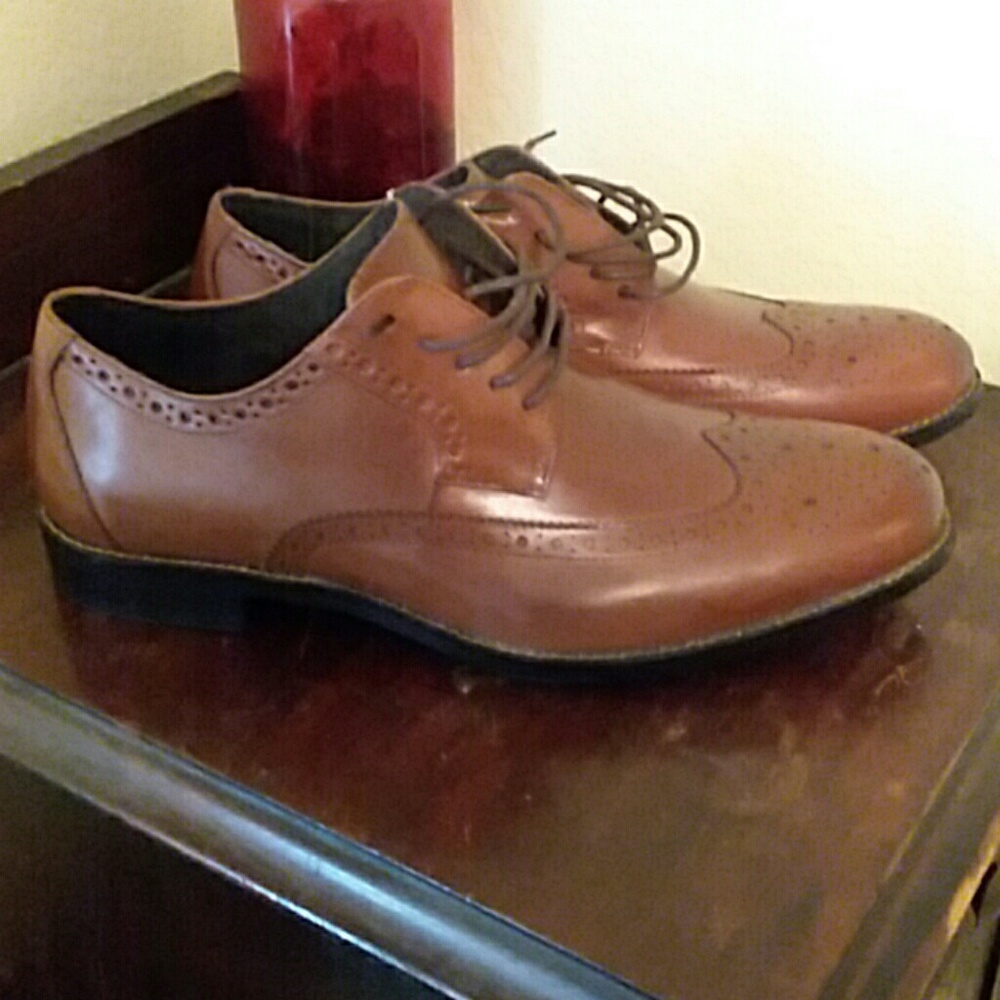 Size 9 Stacy Adams - Picture 2 of 6
